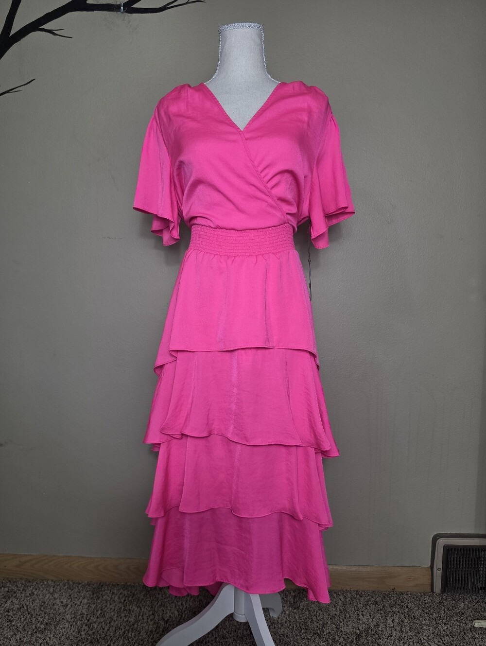 Vince Camuto Hot Pink Tiered Midi Dress | Large | NWT Ruffle Wedding Guest Dress